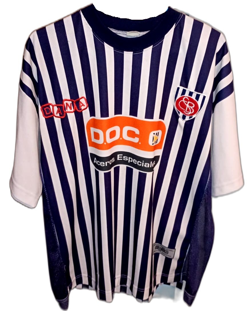 Camiseta diseñada por DANA para el período 2000-2001