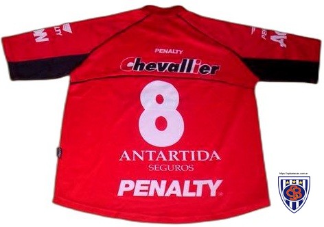 Camiseta diseñada por Penalty para el período 2004-2005