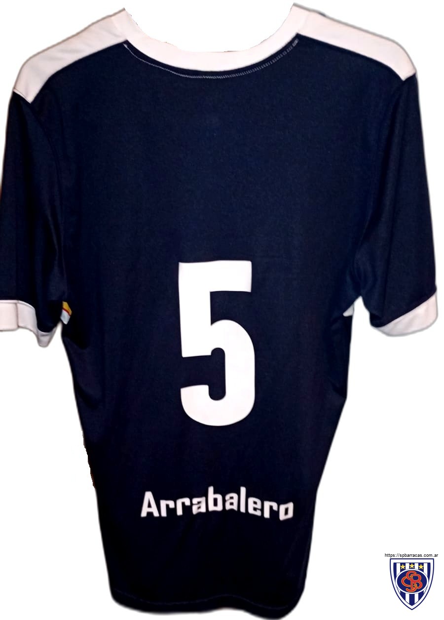 Camiseta titular utilizada durante la campaña de Primera D 2021-2022.