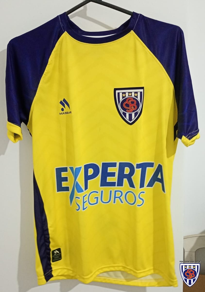 Camiseta suplente utilizada durante la temporada 2026.