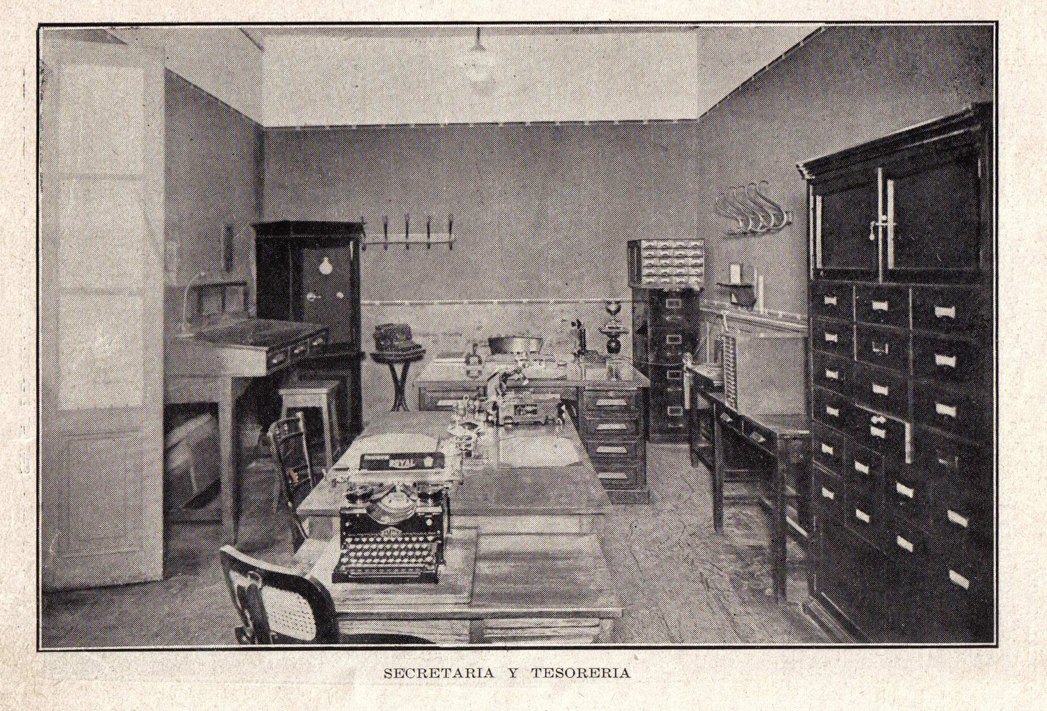 Secretaría y tesorería del club en su sede social